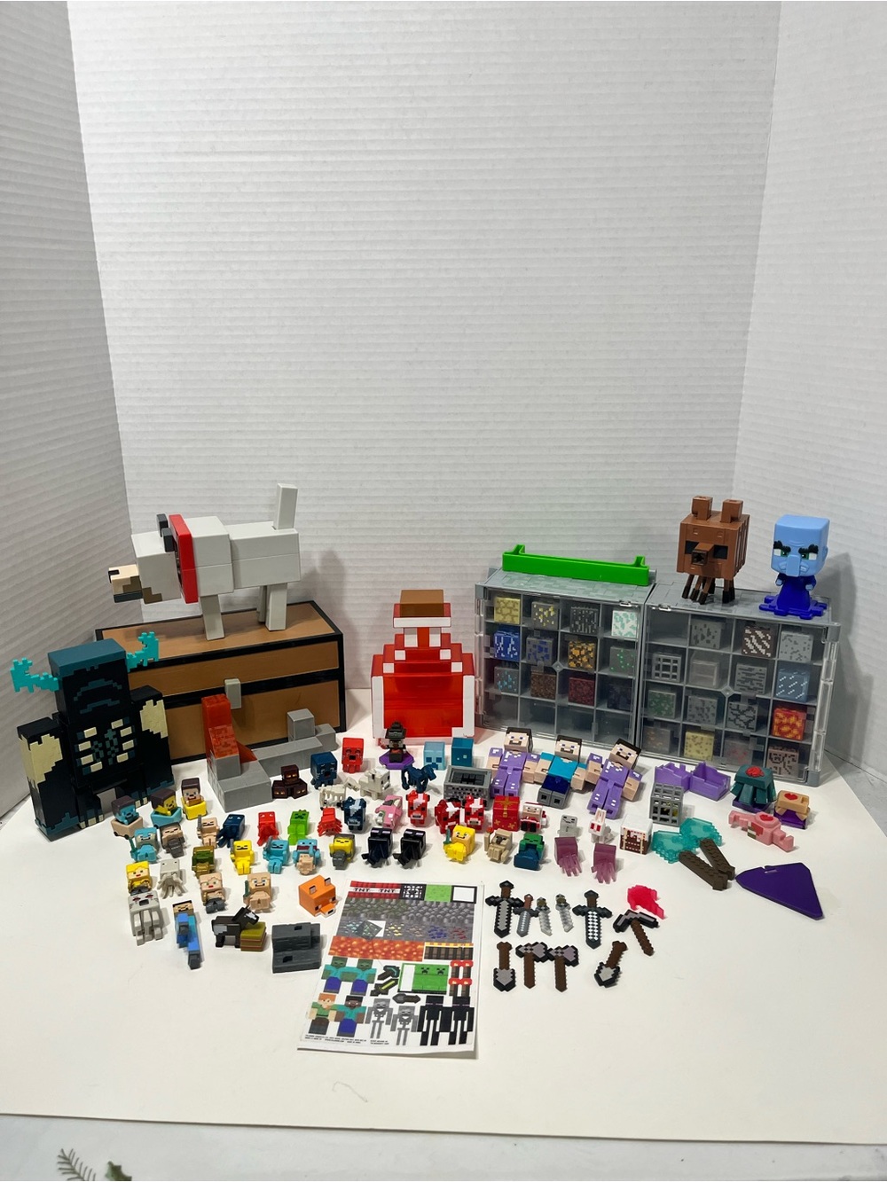 MINECRAFT Lot of figures and cases